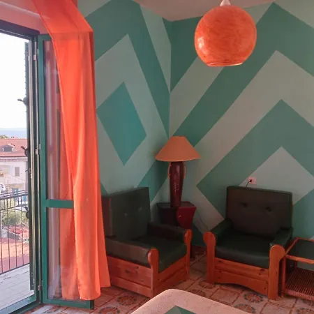 게스트하우스 Cala Licina 4*